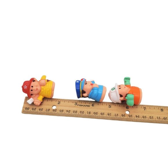 Fisher Price Little People Fireman & Dog & Police Action‎ Figures 1.75" No Legs - Picture 5 of 5